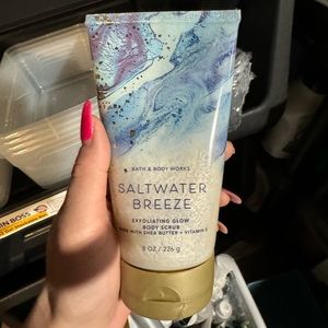 Saltwater breeze body scrub